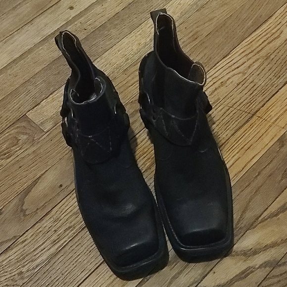 gbx panther leather chelsea boot